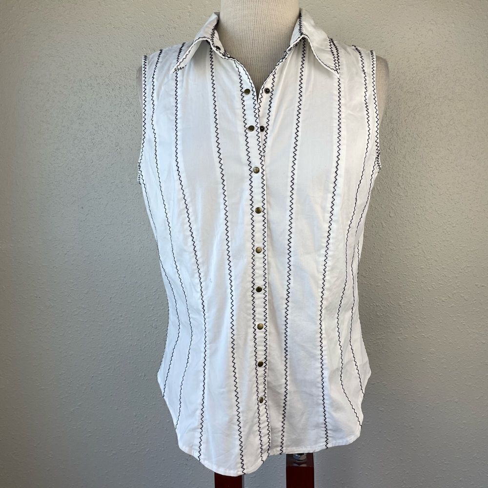 Josephine Chaus Sleeveless Snap Down Shirt Size 10 EUC